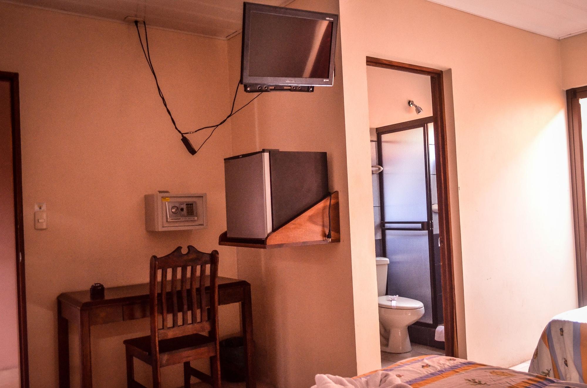 Hotel La Choza Inn La Fortuna Ngoại thất bức ảnh
